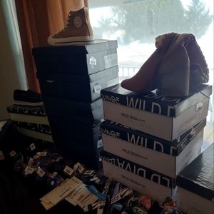 Bulk lot of shoes
